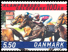 100 лет ипподрому Клампенборг. Почтовые марки Дании.